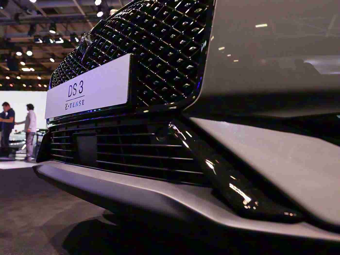 黄色软件在线观看,车载娱乐警惕风险,安全平台推荐护航驾驶新体验-1