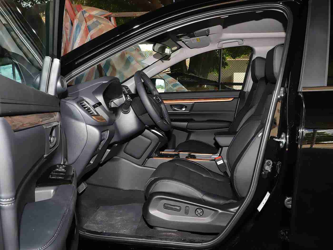 国精产品乱码一区一区三区四区,国精品牌创新设计亮相，＂一区一区三区四区＂乱码设计引领汽车潮流-2