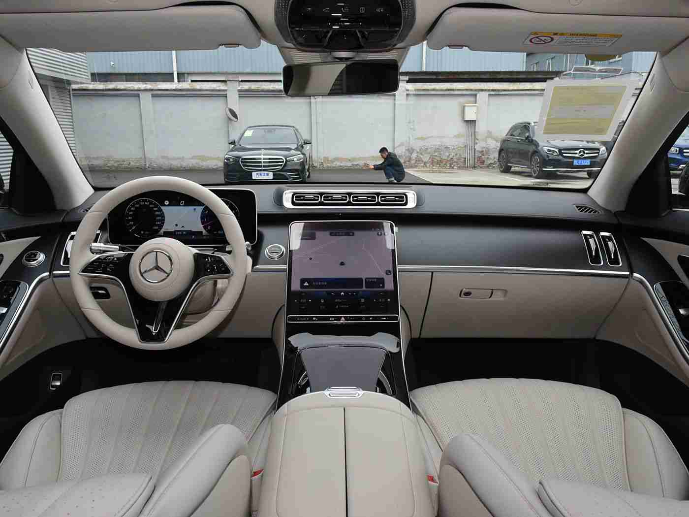 中文一区,时尚黑马亮相，卓越性能亲民价格，新车引领市场新潮流-4