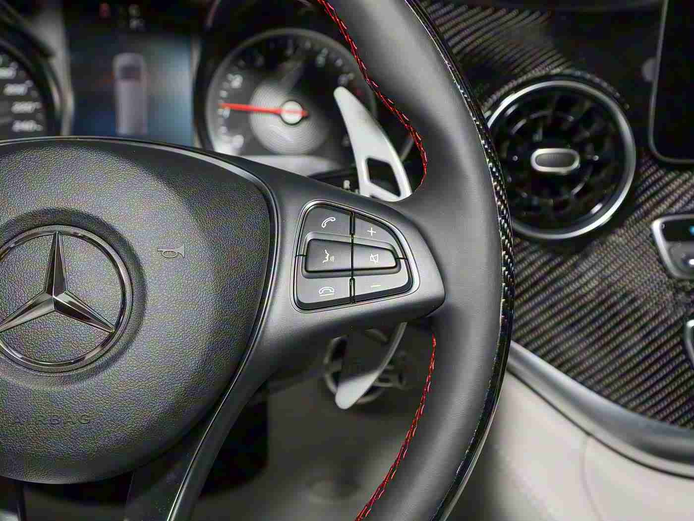 机机对机机手游下载版2025,手游赋能汽车未来：跨界融合引领智能出行新体验-2