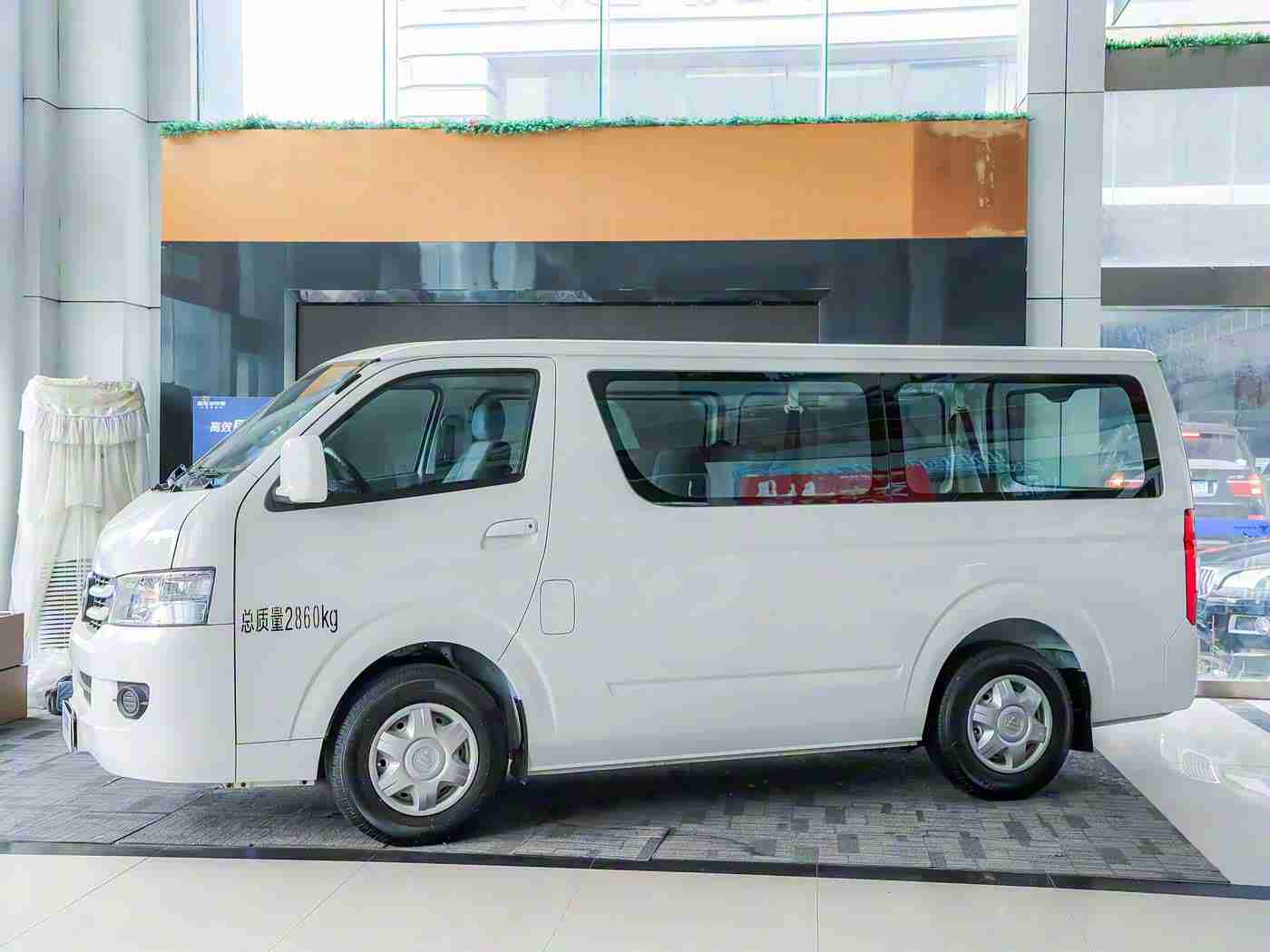 中文一区二区,全新车型惊艳上市，卓越性能与时尚设计引领市场潮流-1