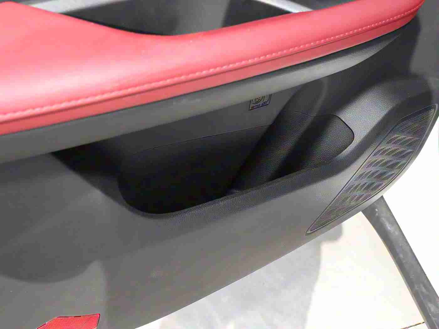 黄色软件APPOPPO,智能出行新伙伴：APPOPPO汽车应用引领便捷驾驶潮流-1