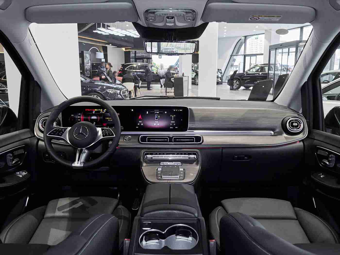 成人TV,全新概念车型亮相：智能驱动环保潮流，引领汽车行业新高峰-1