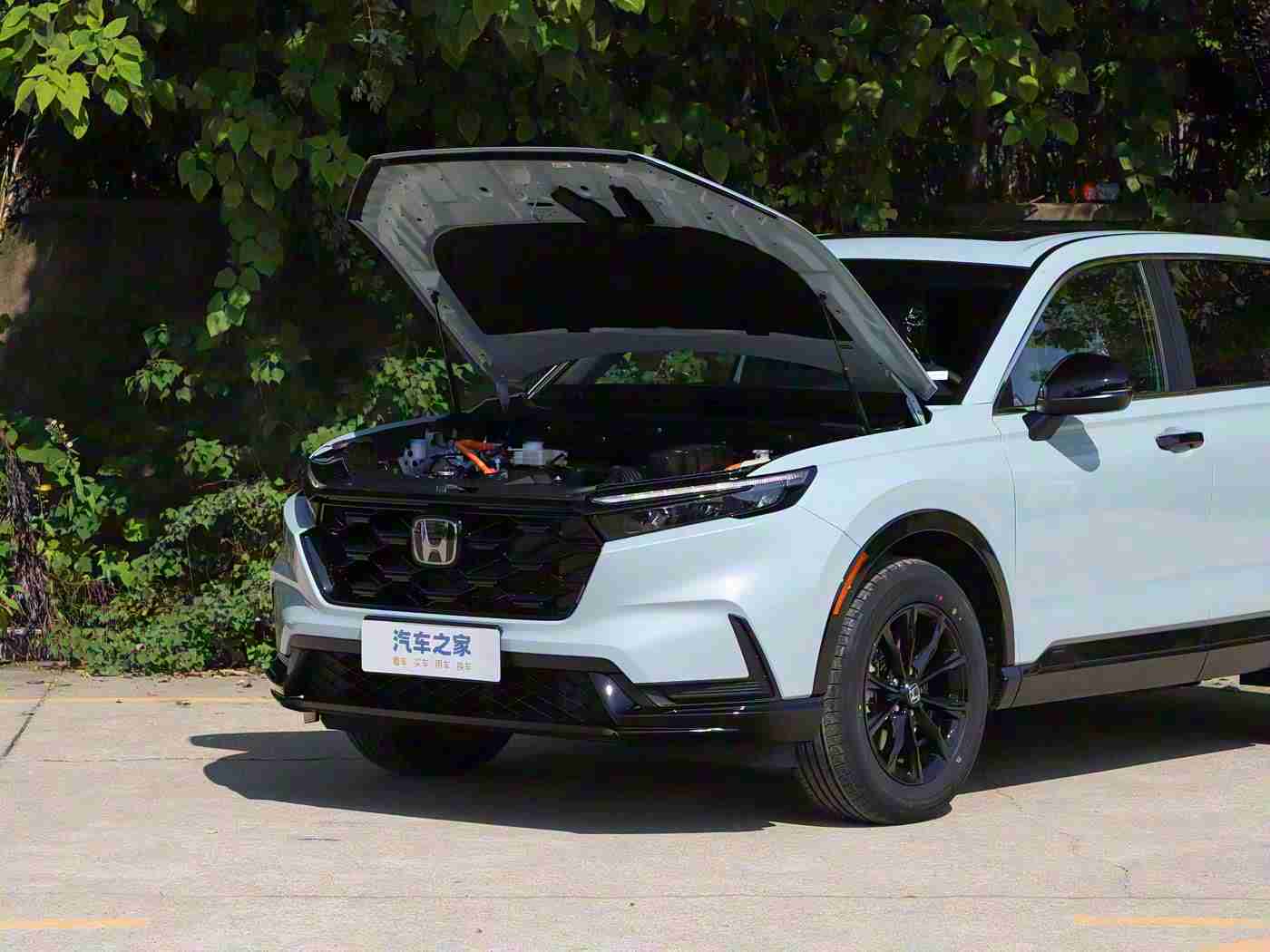 国产成人小电影,国产SUV黑马来袭:性能卓越,智能配置丰富,12-18万价格亲民-2