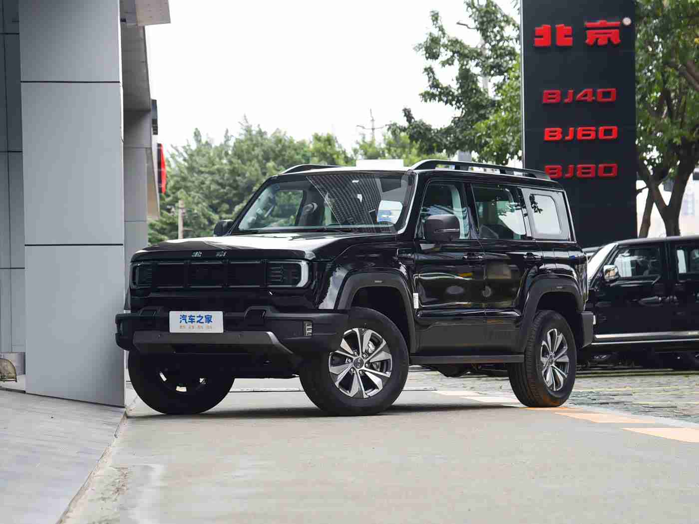 女人与公豬交交酡,新能源汽车盛宴来袭：“女人与公猪交交酡”引领时尚潮流，性能卓越备受期待-2