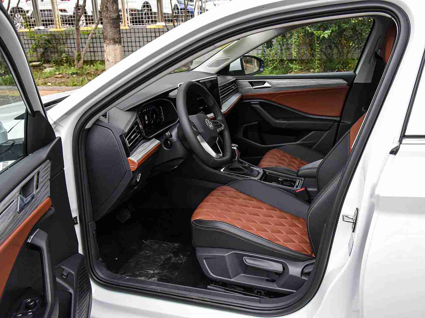 99re6久热只有精品6在线直播,智能直播盛宴来袭:“99re6”引领汽车行业新潮流,创新互动体验无限可能-2