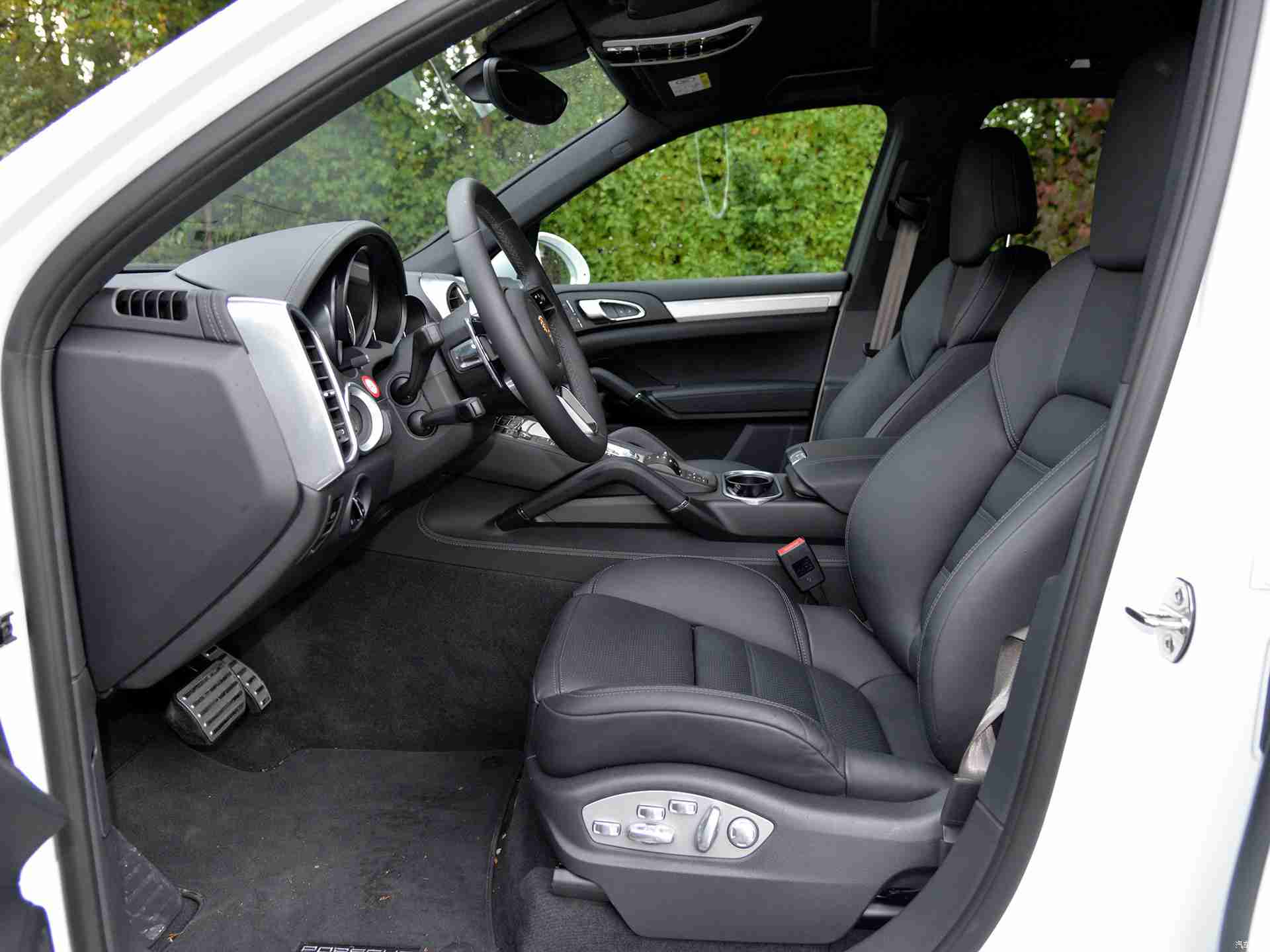 黄色软件APP3.0,智能驾驶新篇章：全面升级，“黄色软件”APP3.0引领安全便捷出行-4