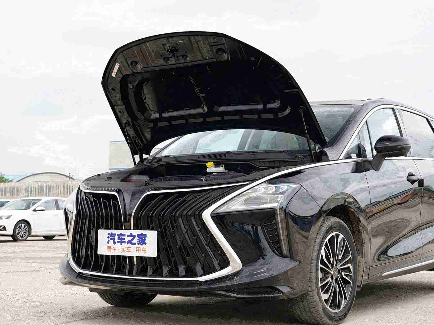 18摸软件,科技革新,智能护航:全新汽车应用助车主轻松应对出行难题-2