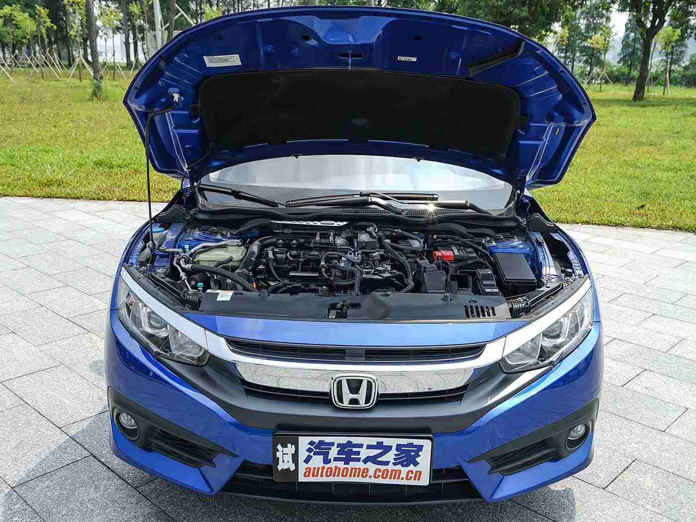 女同学把内裤掀起来打屁股,“创新设计引领潮流,环保科技助力未来:揭秘我国新能源市场新宠“内裤掀起来打屁股”新能源汽车”-1