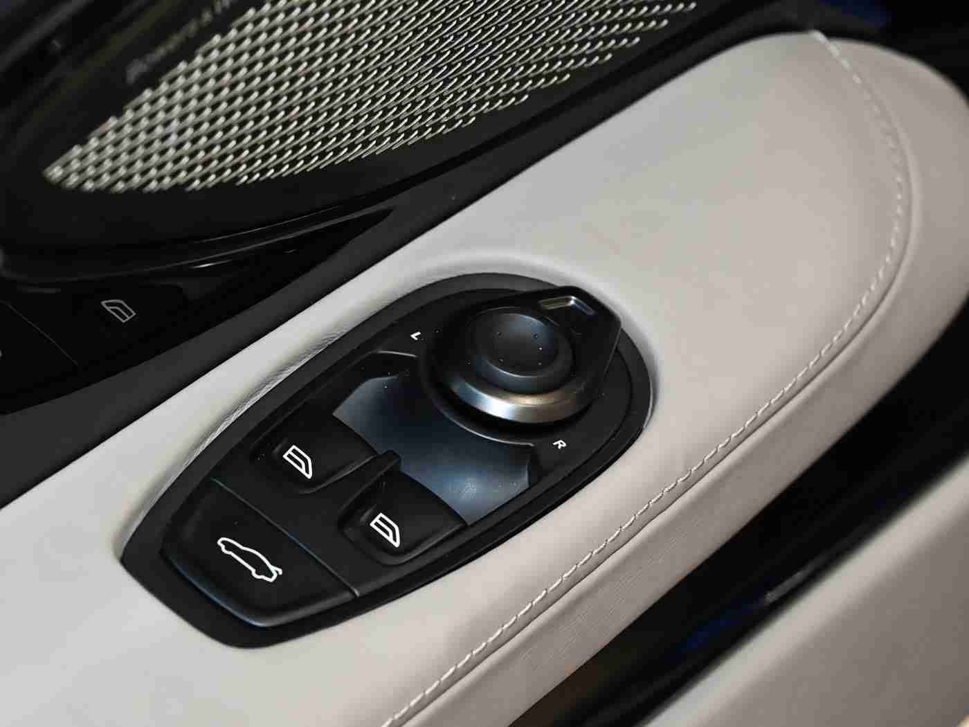 动漫内射,新能源汽车翘楚，“动漫灵感”纯电动概念车亮相，引领未来出行新风尚-3