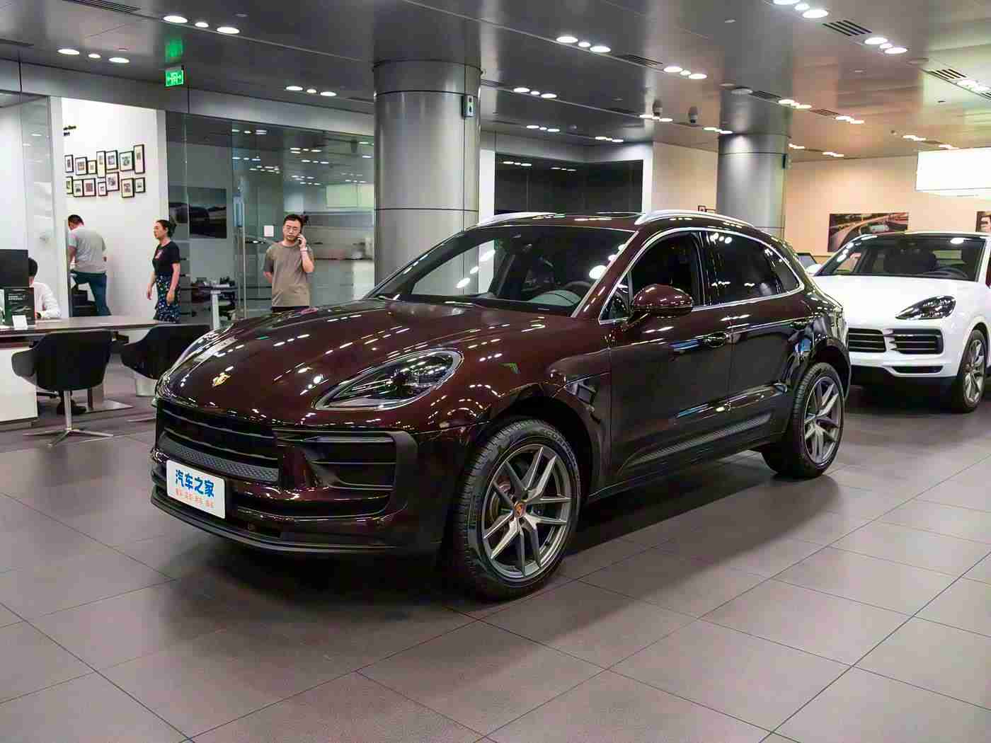 男友往我嘴巴撒尿怎么回事,车内惊悚事件引深思：汽车安全与道德底线亟待关注-1