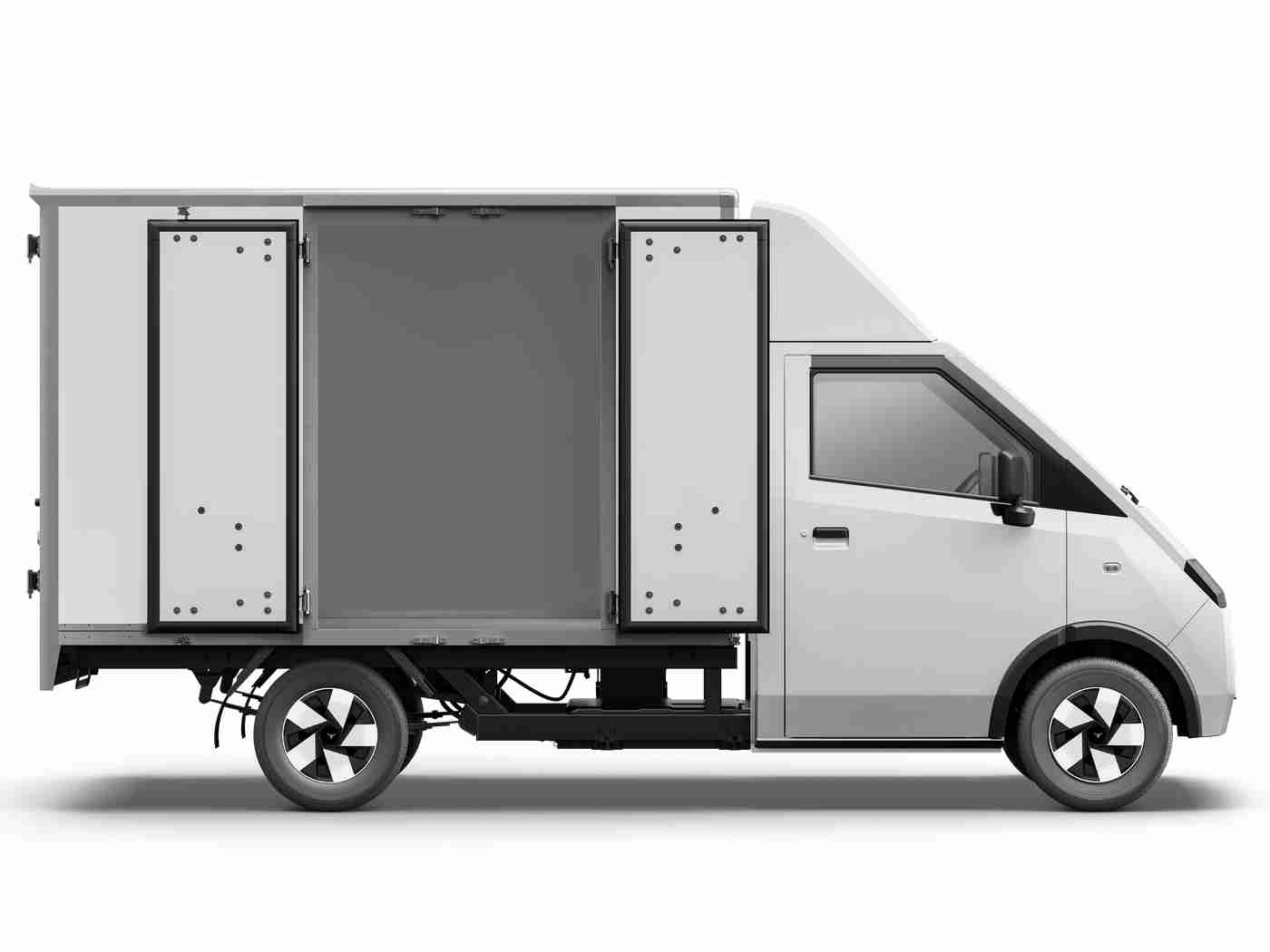 一边c岳一边说粗话,C岳试驾引发热议:性能卓越引网友“说粗话”,实力派SUV魅力无限-1