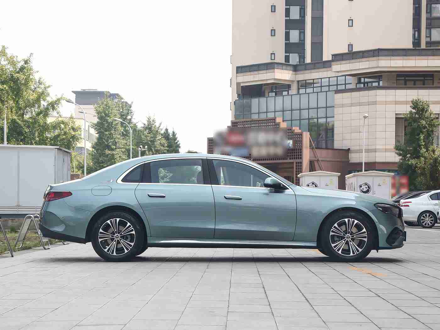 三个老外换着躁我,国际盛宴！车展三大洋友人竞速秀惊艳全场，共鉴汽车文化魅力-2