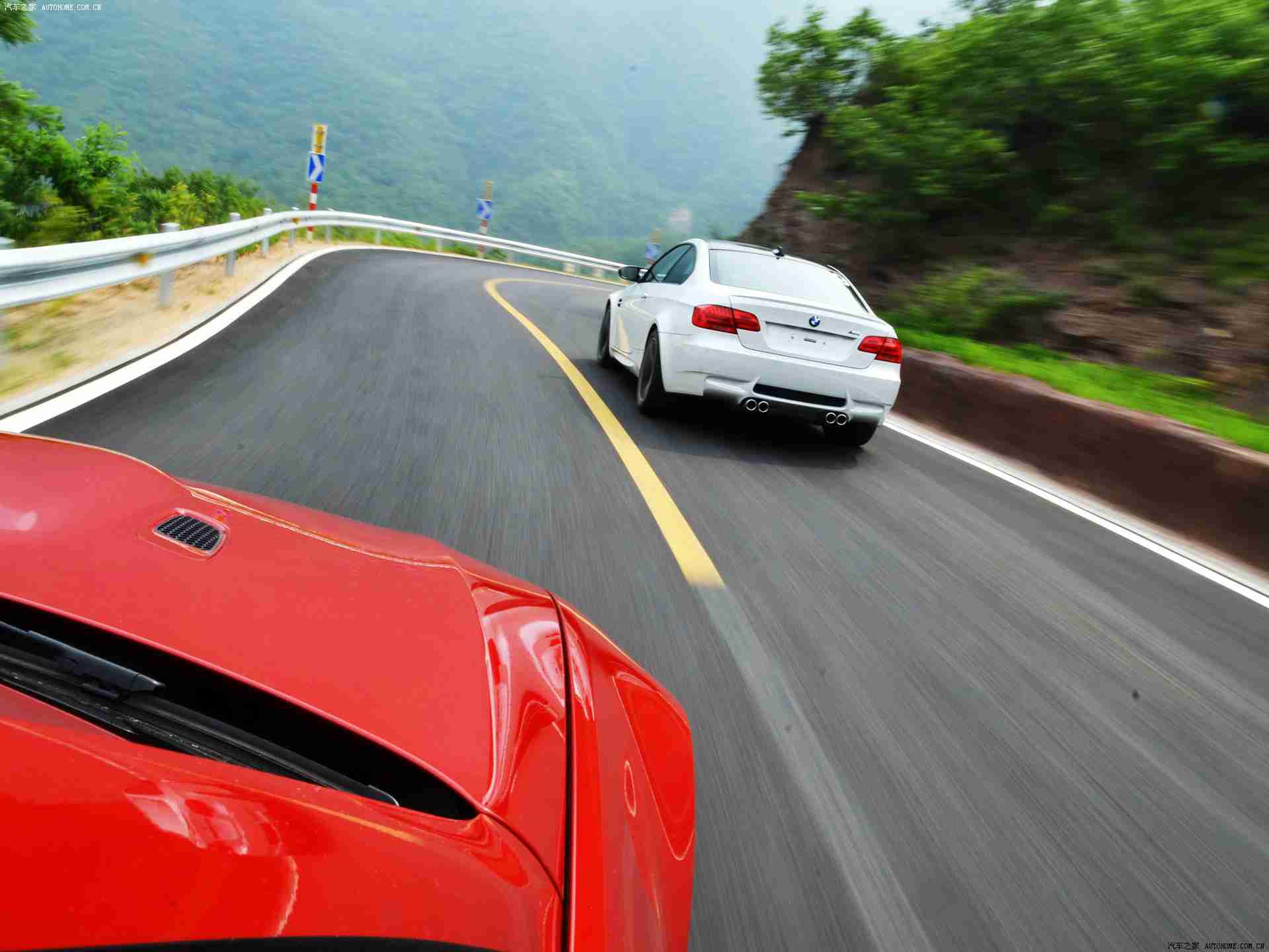 公车上拨开她湿润的内裤动漫,都市穿梭，安全守护，文明同行，和谐出行记-1