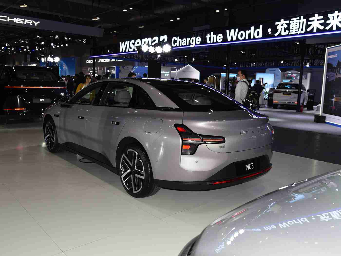 少妇厨房与子伦厨房的互动探讨,汽车厨房未来趋势解析：少妇子伦共话轻奢环保新风向-4