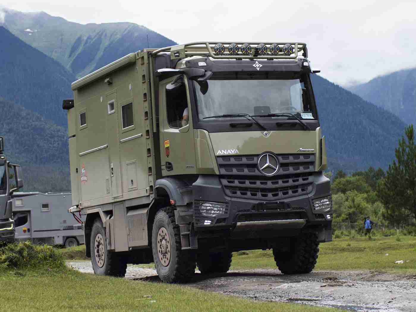 A∨,涡轮动力驾驭，智能安全护航：揭秘新锐车型，引领汽车市场新潮流-2