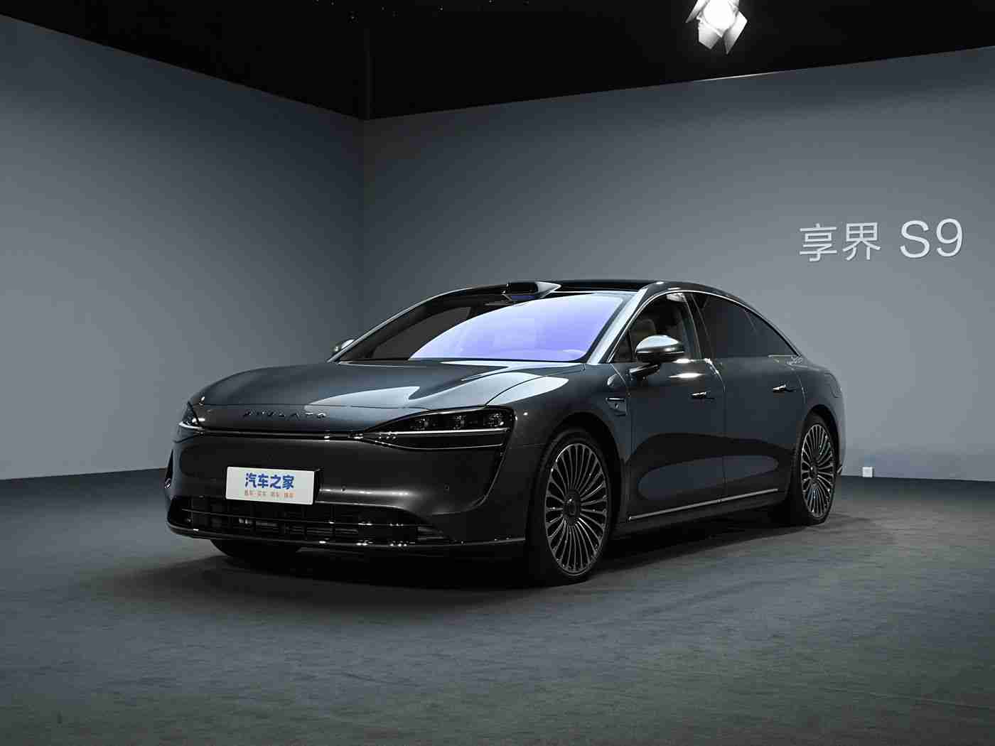 台湾中华文娱网2222222info,智能动力,续航千里,潮流设计,引领未来出行潮流-1