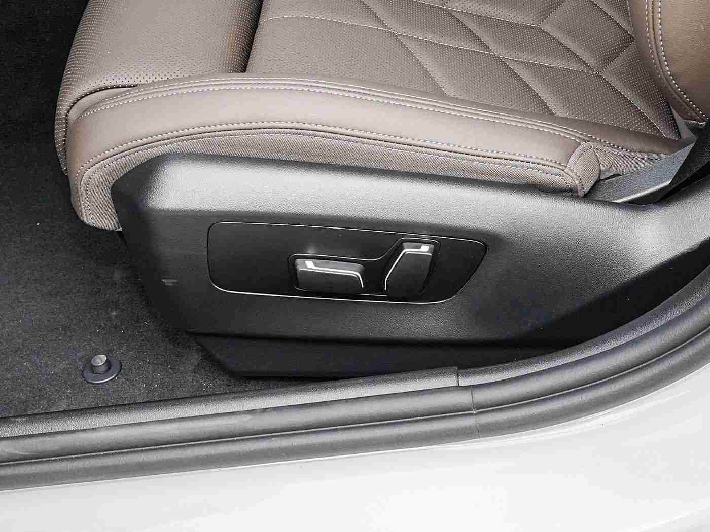 十大看黄,引领潮流，性能卓越：两款新品SUV解析，品质与科技完美融合，引领汽车市场新风尚-2