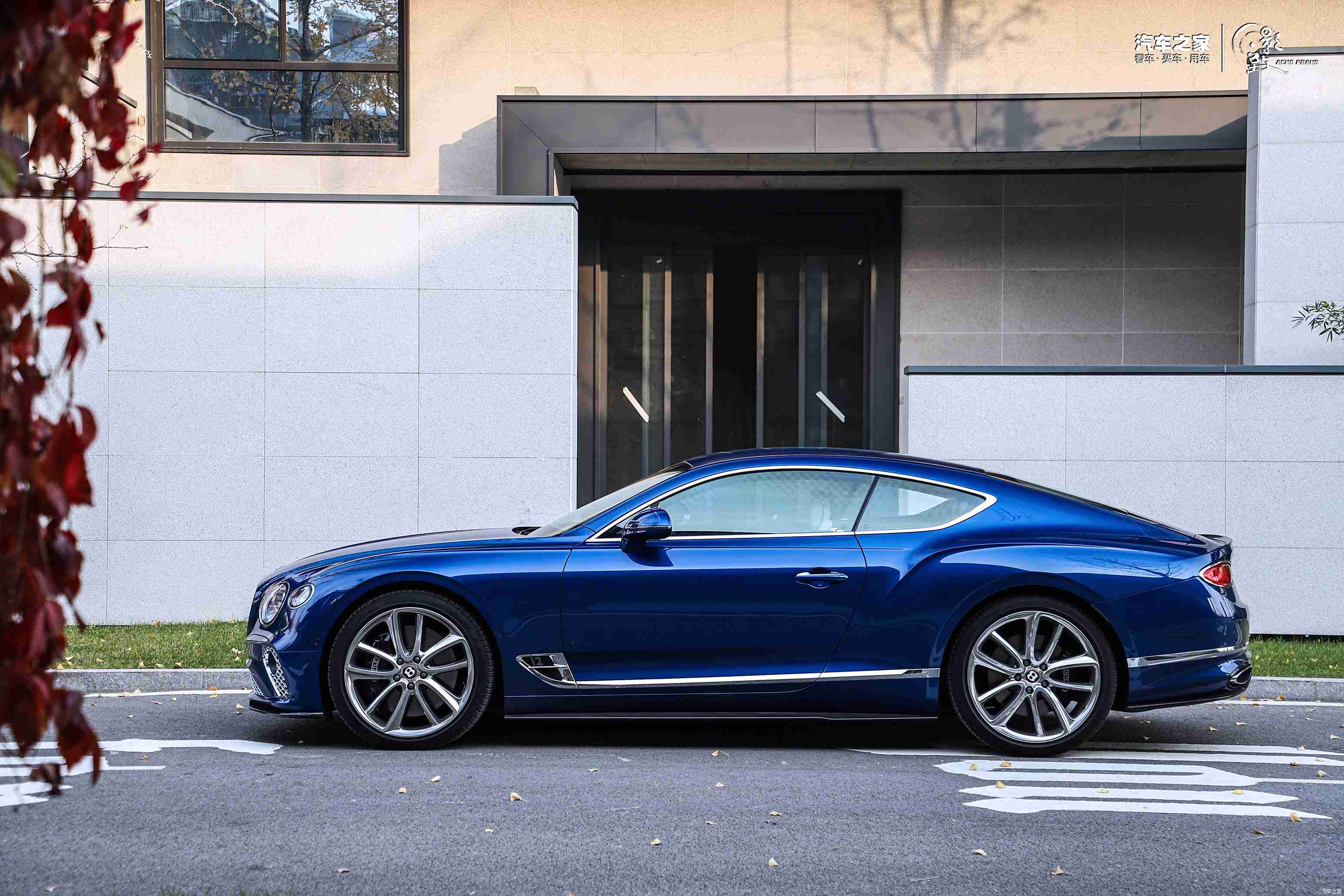 老中医把我添高潮了,纯电跃进，续航巅峰，智慧驾驭，豪华领航-1