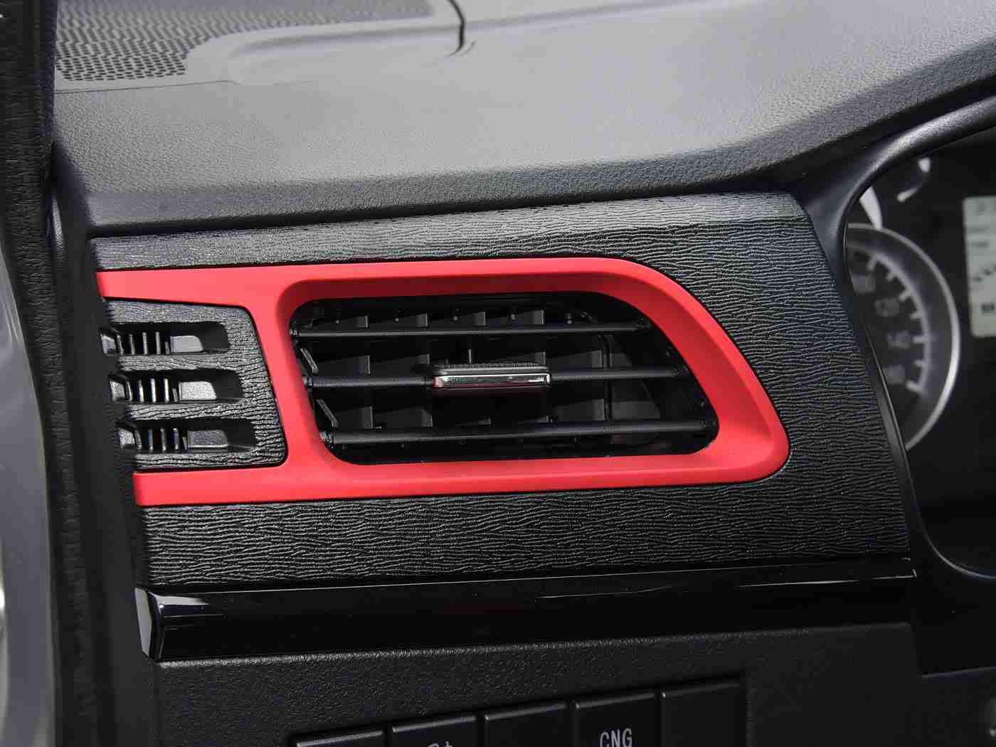 男人日女人app,汽车生活新天地，资讯社交两相宜-1