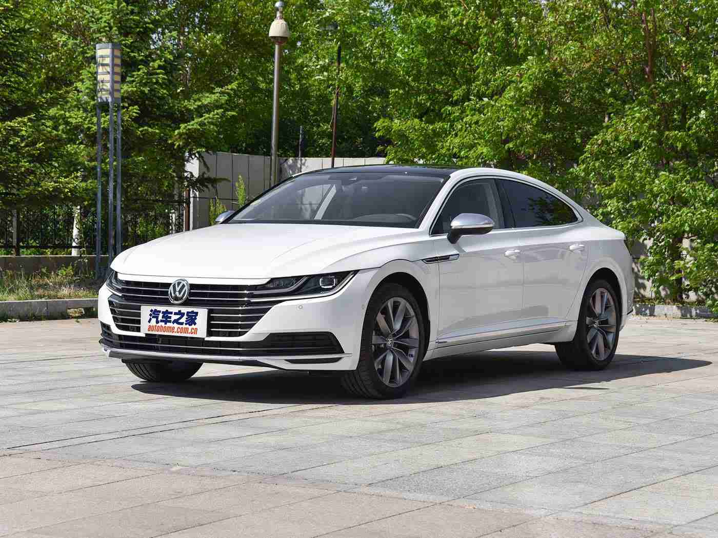 囯产棈品久久久久久久久久久久角,国产汽车新秀崛起:性能卓越、配置丰富、价格亲民,国产车市场黑马横空出世-2