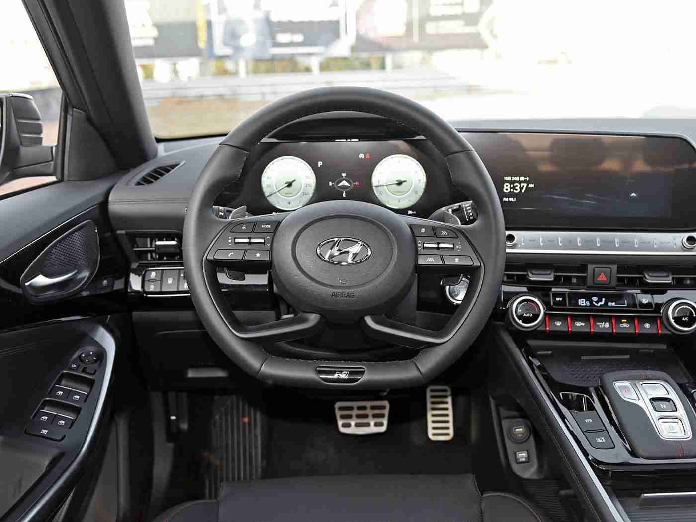 黄色软件下载2023,“汽车软件革新力作：海量资源，个性推荐，打造便捷智能驾驶新体验”-1