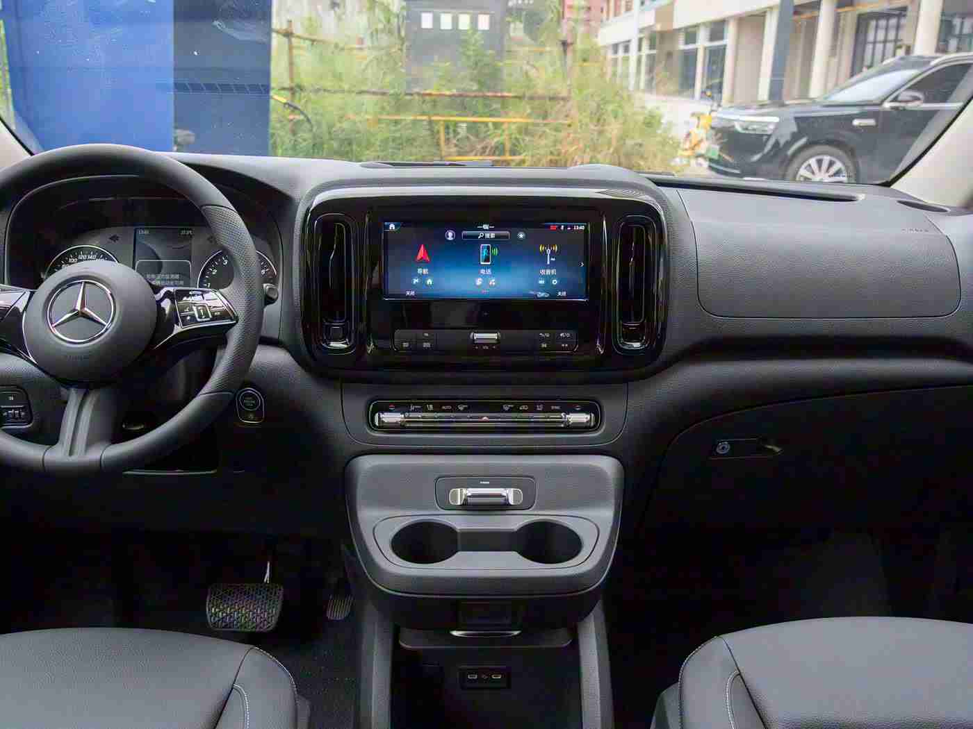 成人aⅴ,时尚领航,智行天下,驾驭非凡之旅-1