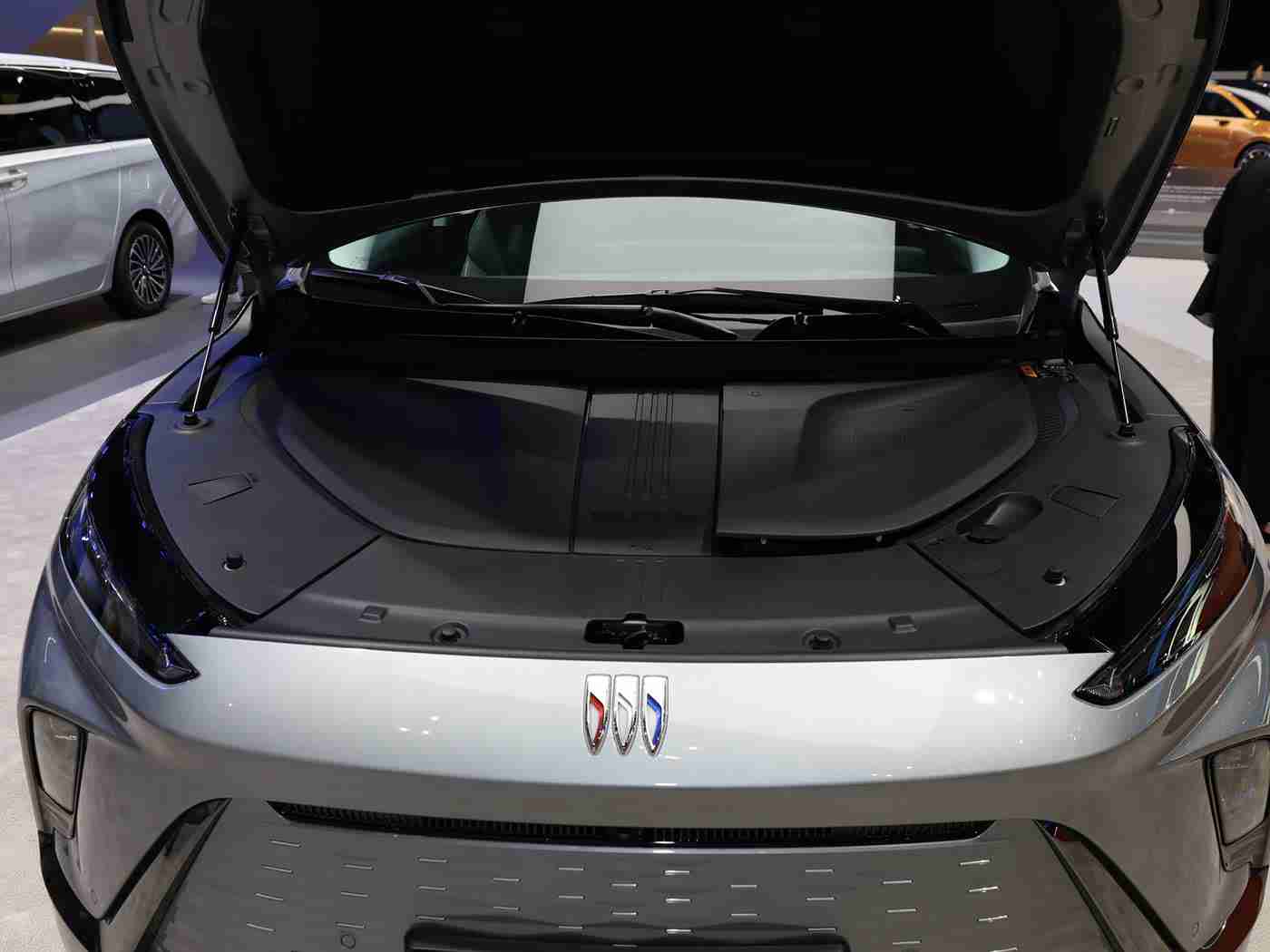 黄片3.0,颠覆传统,科技环保新标杆:黄片3.0引领汽车产业未来-3