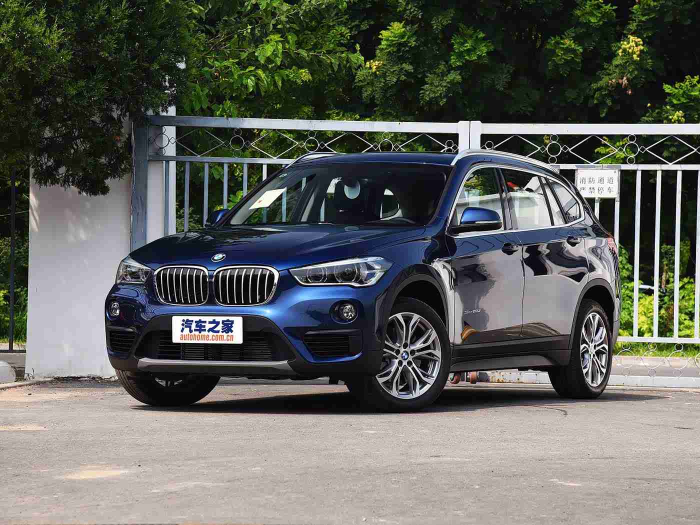 乱色视频,“创新设计引领潮流,智能环保新宠乱色视频汽车预订火爆,未来市场前景可期”-5