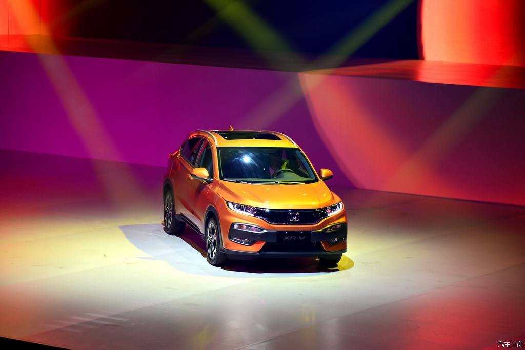 男人插女人软件,智能导航，安全守护，生活便捷，专属座驾，未来已来-1