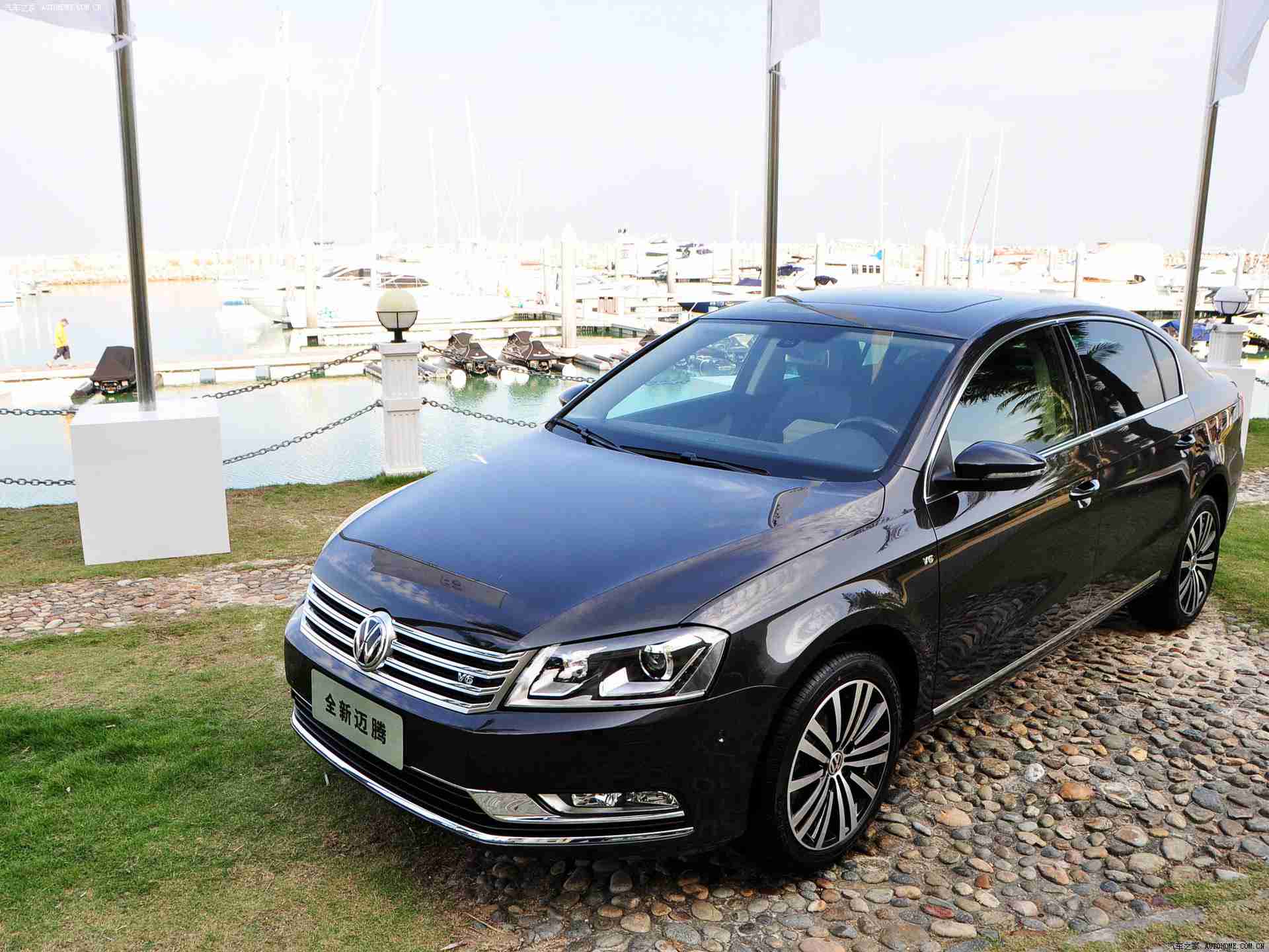 黄软件网站下载3.0.3,“汽车辅助软件新突破：黄软件升级3.0.3版，实时路况导航，智能语音助手体验升级引关注”-2