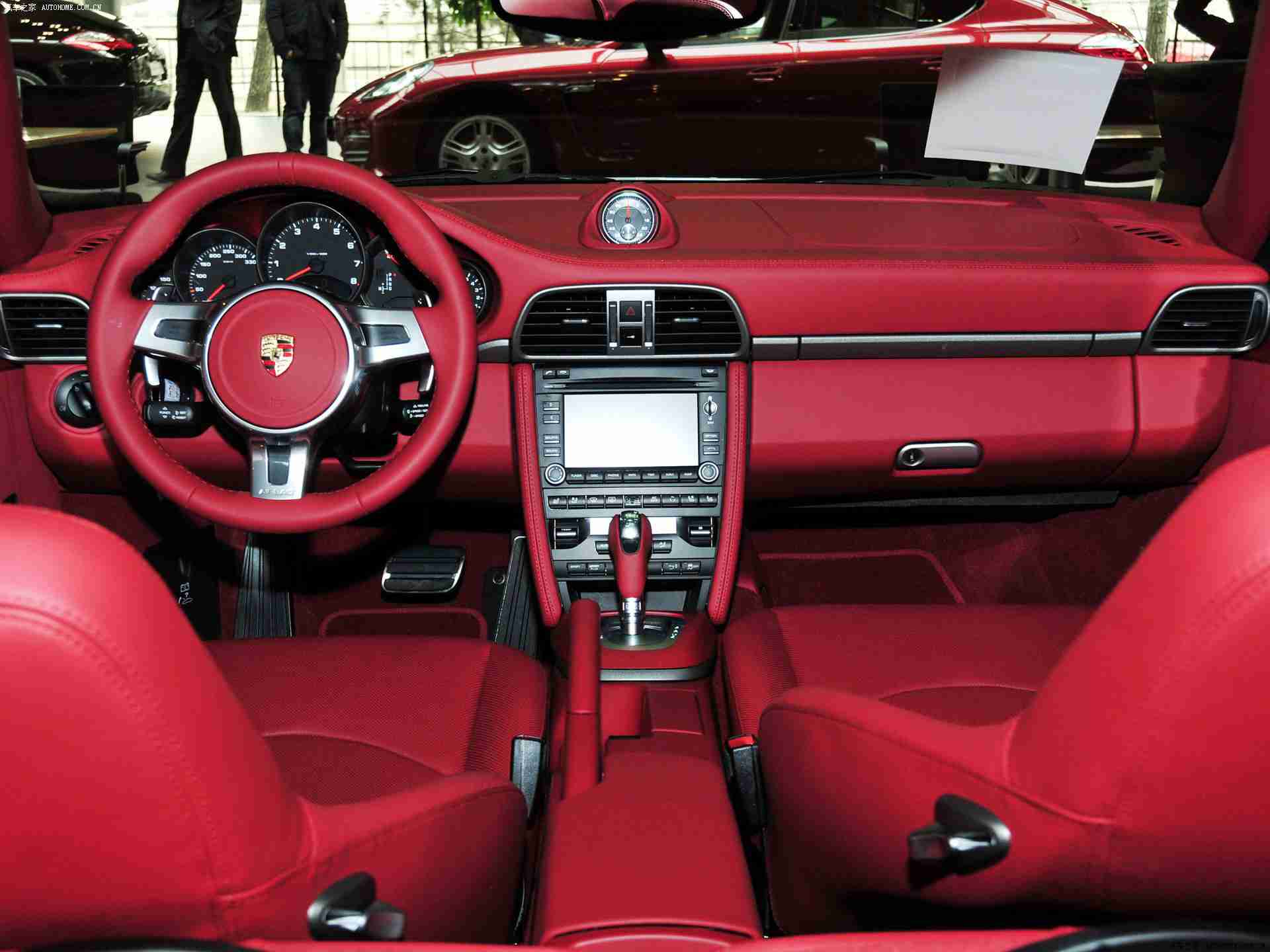 404黄色软件,智能驾驶安全风波：404软件事件引发行业深度反思，车企加码保障安全稳定性-1