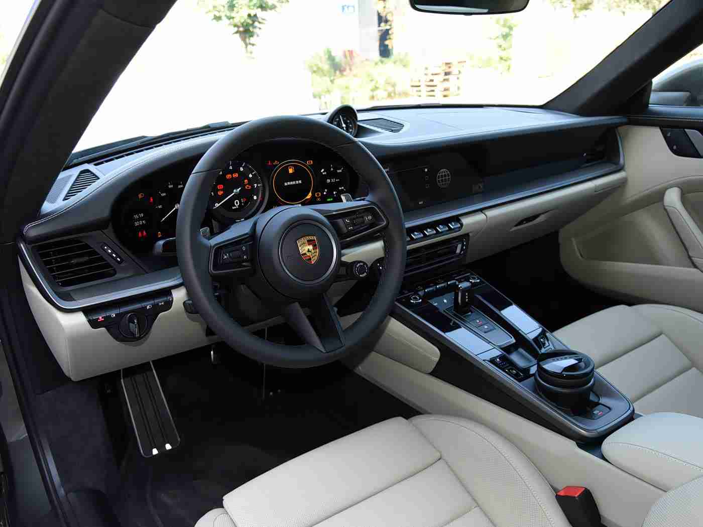 火辣福利APP,汽车资讯一网打尽，福利优惠轻松到手，打造个性化出行体验-1