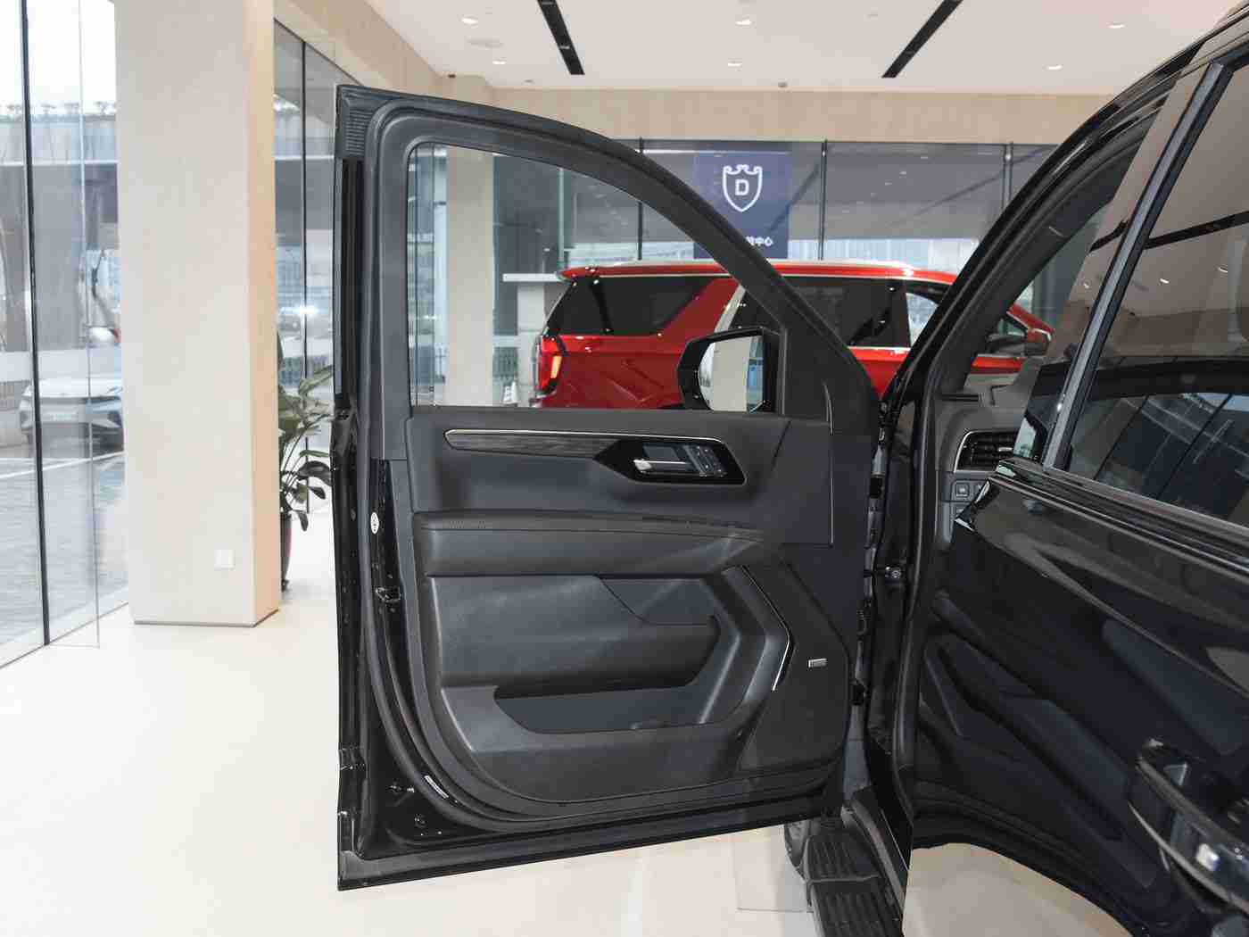 好_色_先_生丅V,全新车型亮相:独特魅力与卓越性能,"好色先生丅V"成汽车界焦点-3