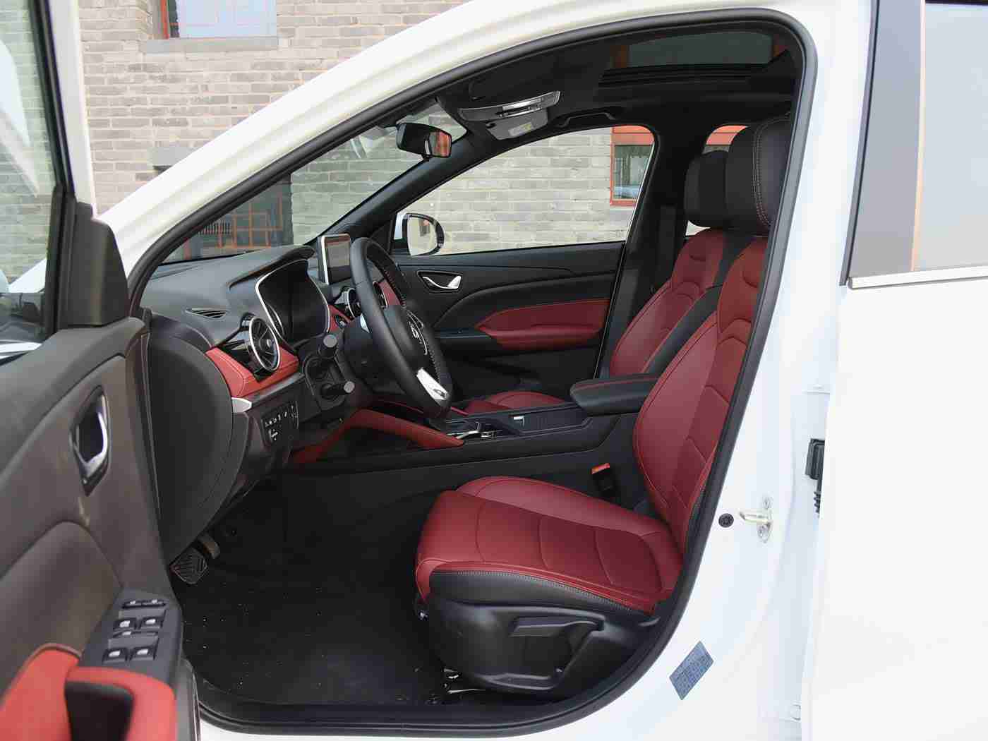 下载3.0.3每天无限免费大全OPPO,汽车达人必备:“下载3.0.3”全能软件,轻松驾驭爱车畅享科技魅力-1