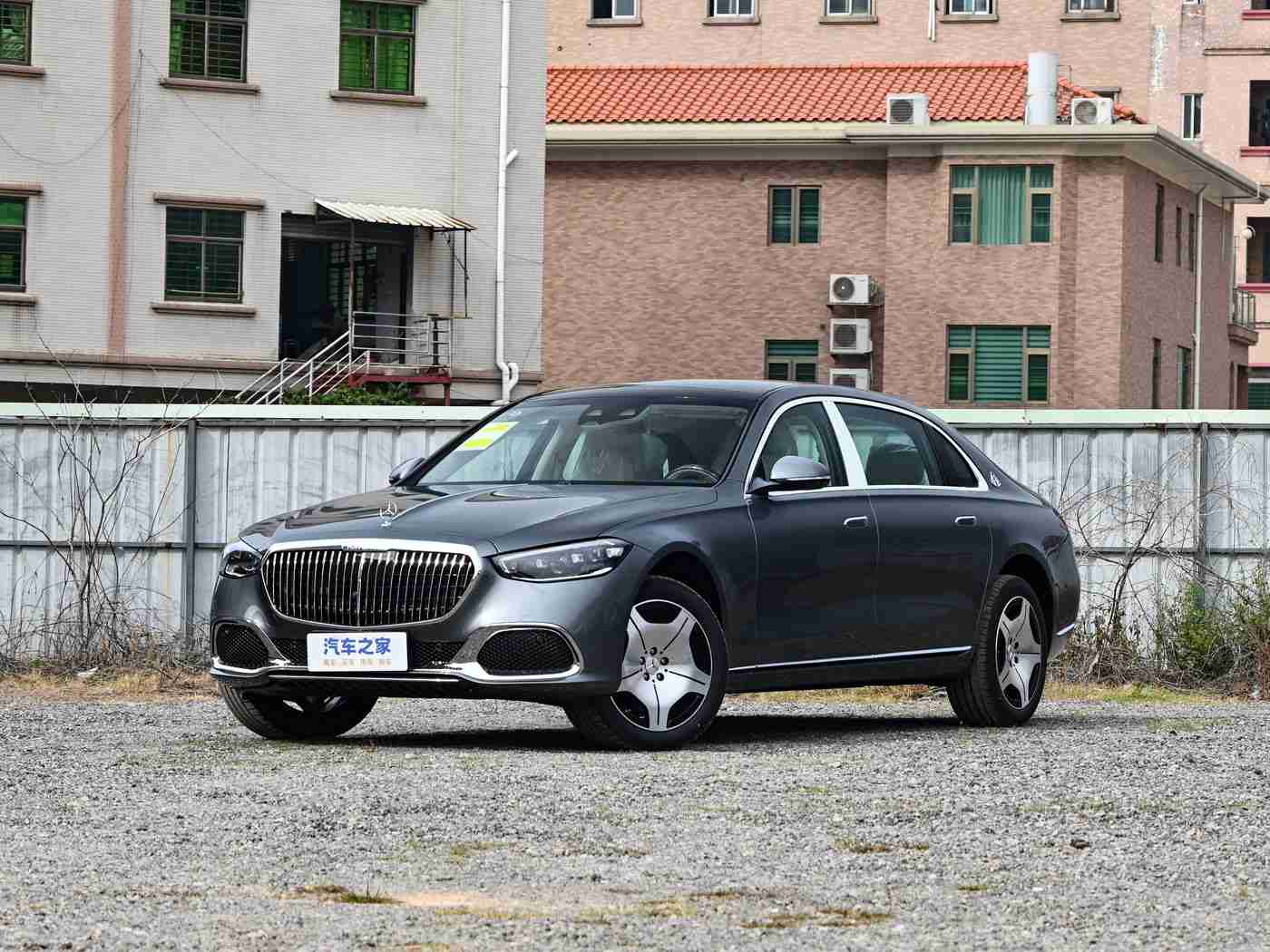 三上悠亚黄片,【新锐SUV外观引热议:大胆设计是否越界,色彩选择成焦点】-1