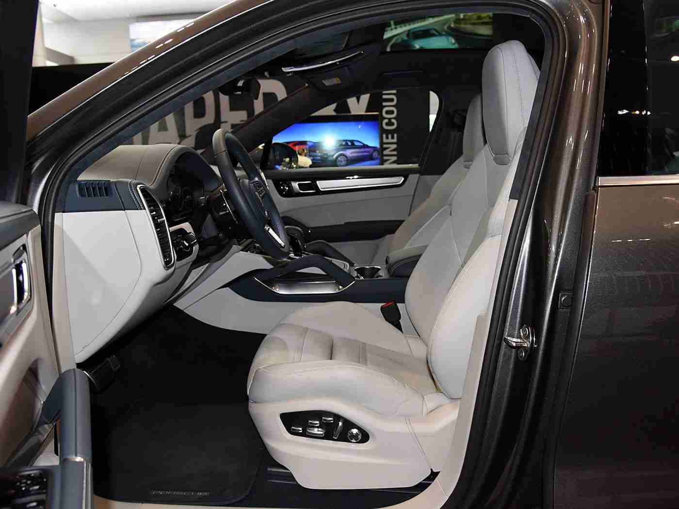 中文一区,时尚黑马亮相，卓越性能亲民价格，新车引领市场新潮流-1