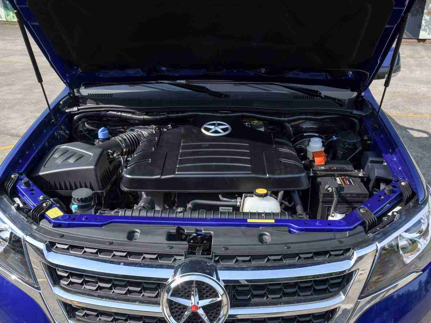 白丝班长,智能助手“白丝班长”引领汽车革命,打造全新驾驶体验-5