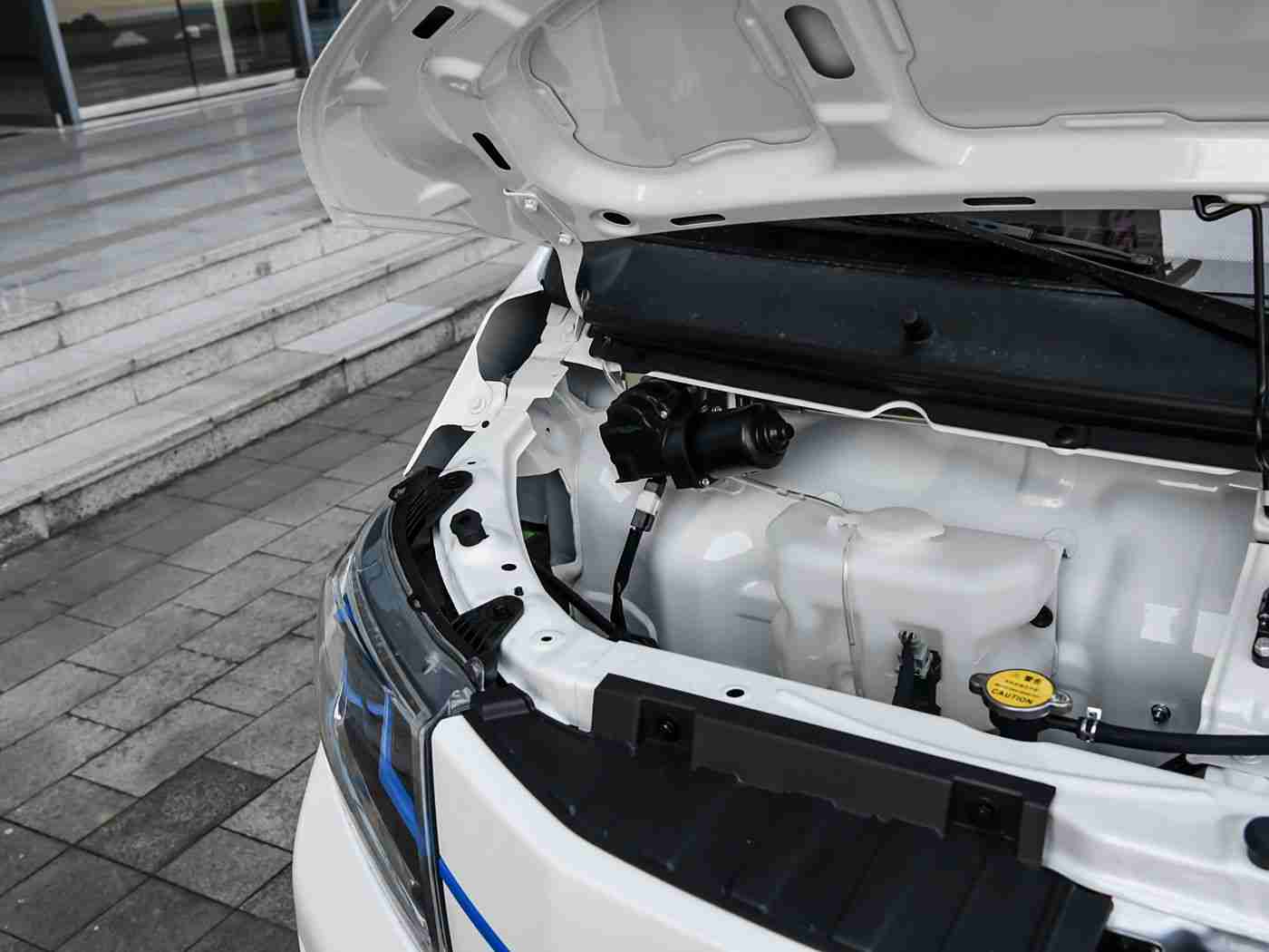 好·色·先·生,色彩盛宴，科技驾驭，未来座驾，尽享非凡之旅-1