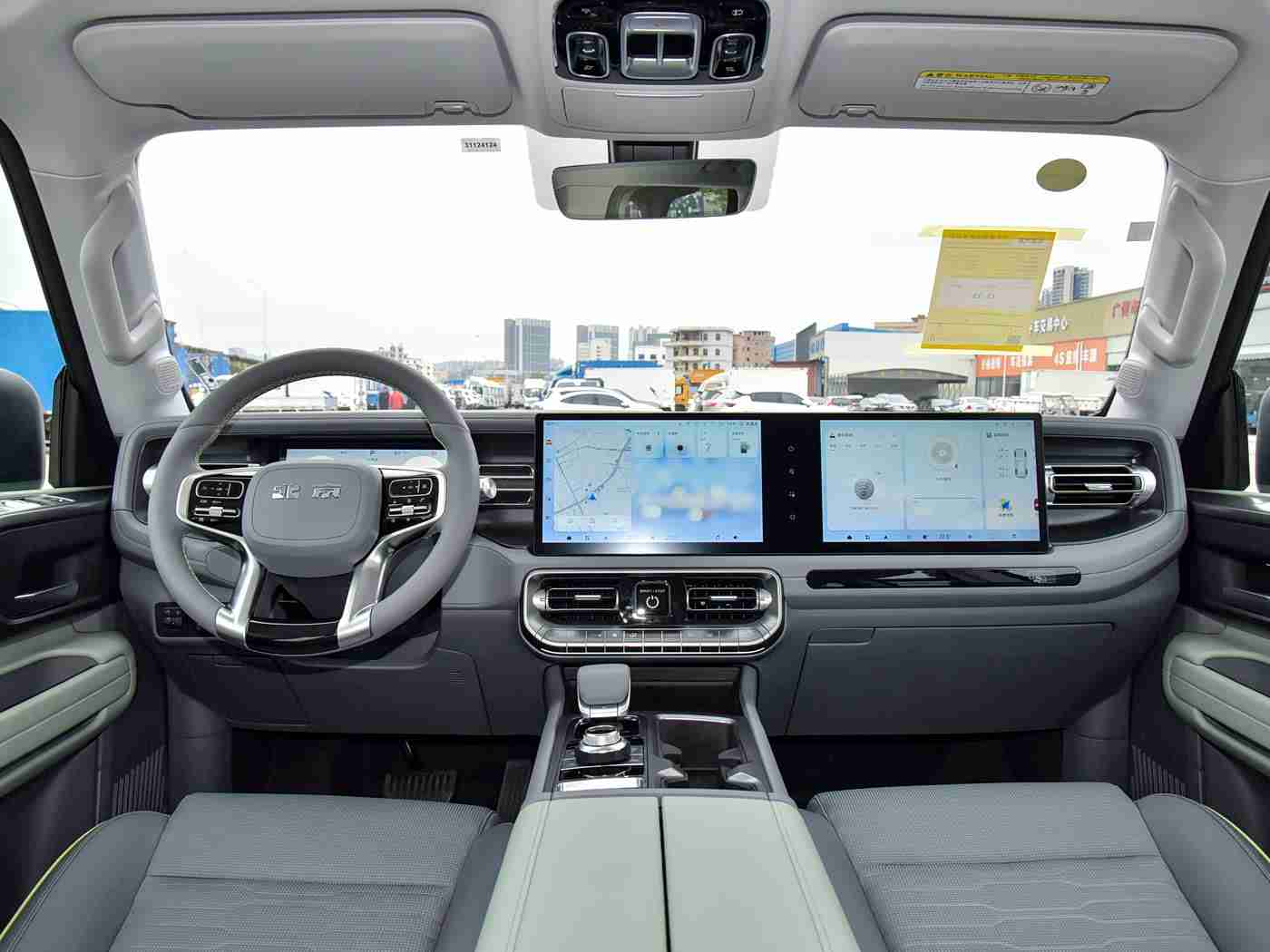 老师的兔子又大又圆,“独特设计灵感和强劲动力并重，某品牌全新SUV亮相引热议，空间大配置全！”-1