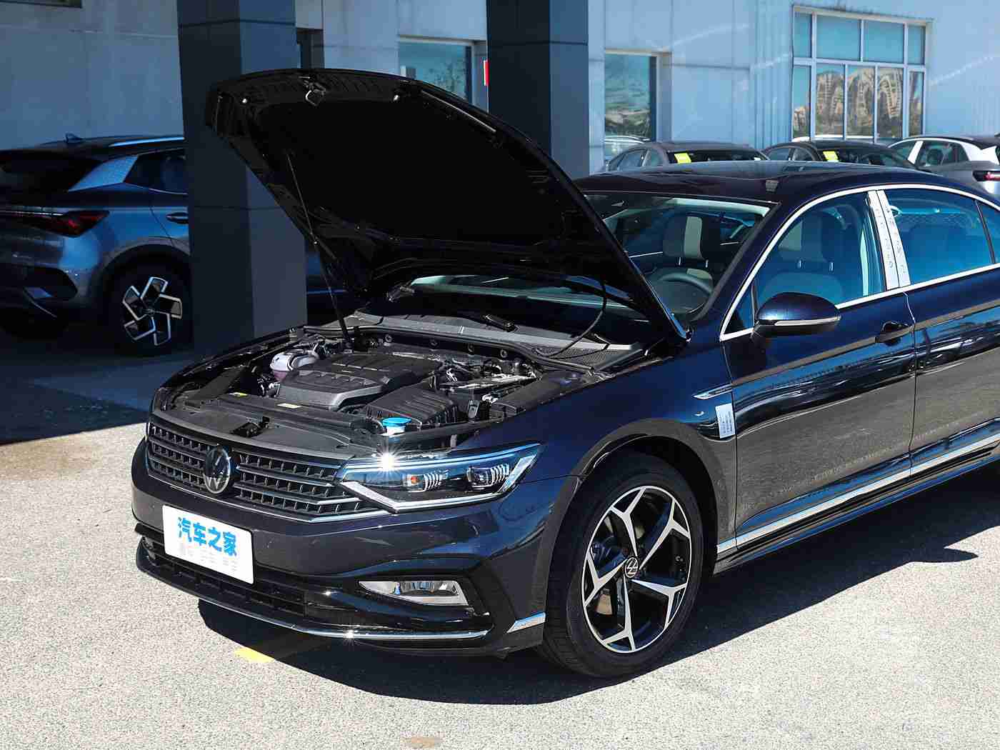 国产成人小电影,国产SUV黑马来袭:性能卓越,智能配置丰富,12-18万价格亲民-4