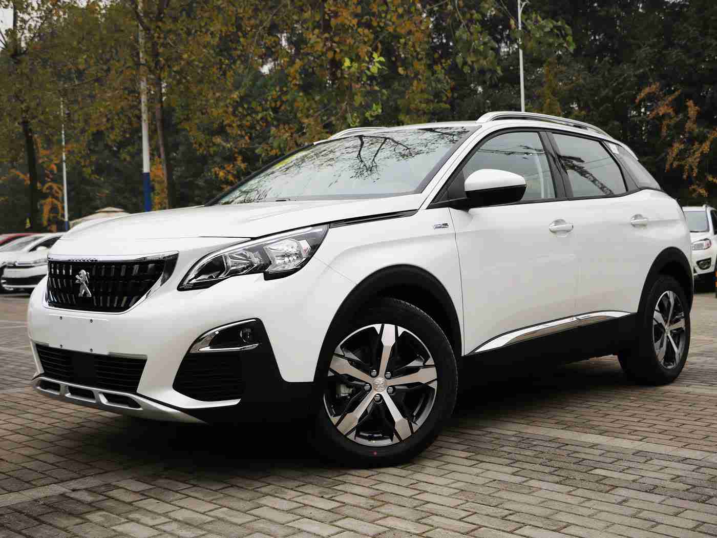 黄色小软件,智行新境，乐享驾驭——智能汽车生活新篇章-2