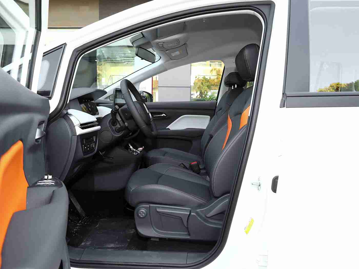 18岁软件,智驾新潮流,青春领航未来-1