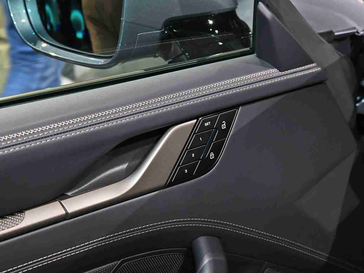 黄色软件3.0.0,汽车服务新突破,一站式软件助力行业迈向智能化-1