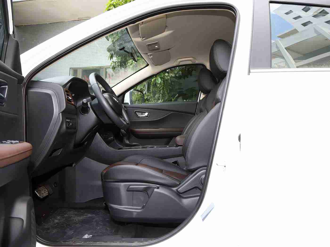 国产吃瓜黑料泄密合集,汽车风云:揭秘国产车崛起背后的真实挑战与应对之道-1