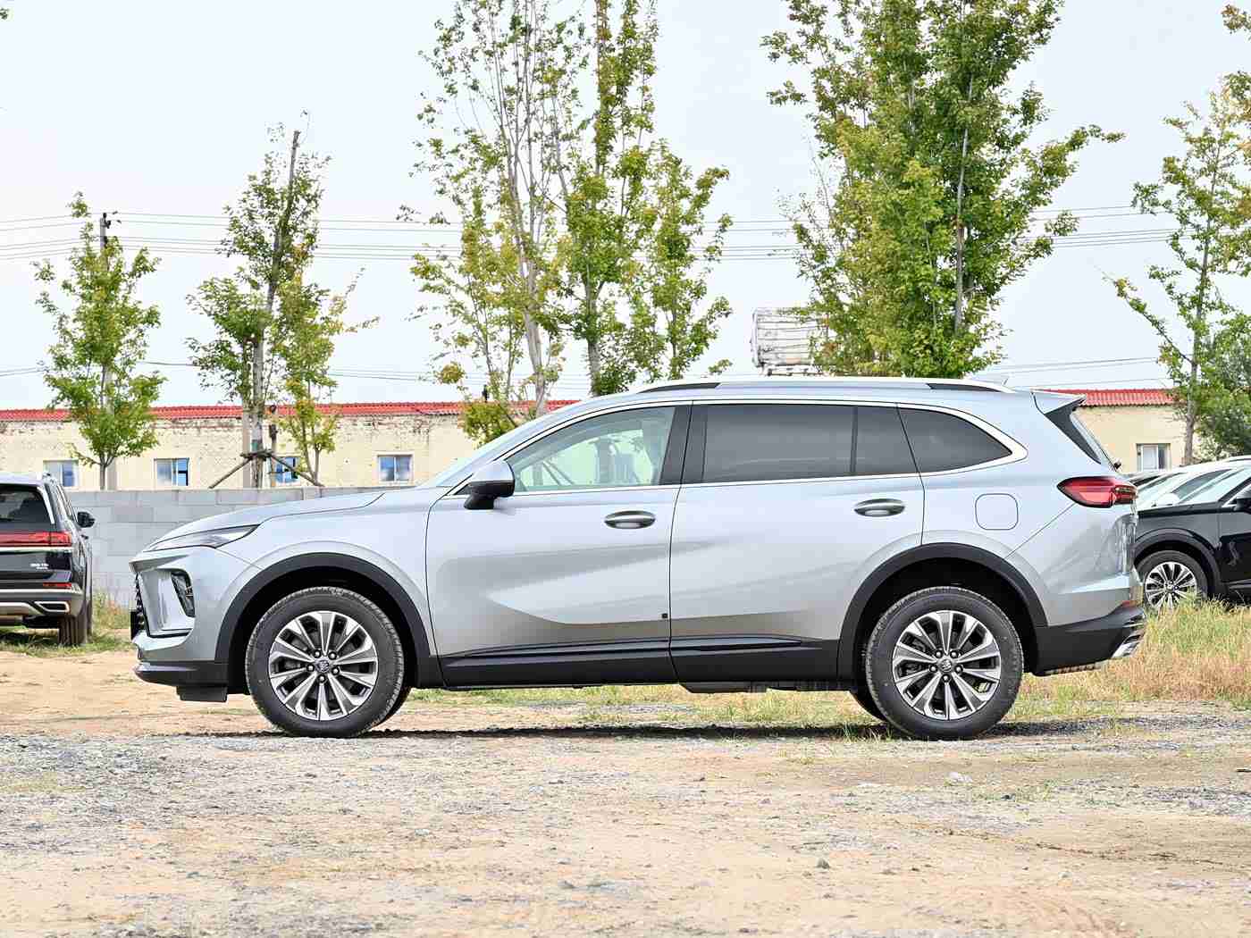 男生和女生打扑克差差差,男女购车差异明显，汽车企业精准营销策略待升级-3