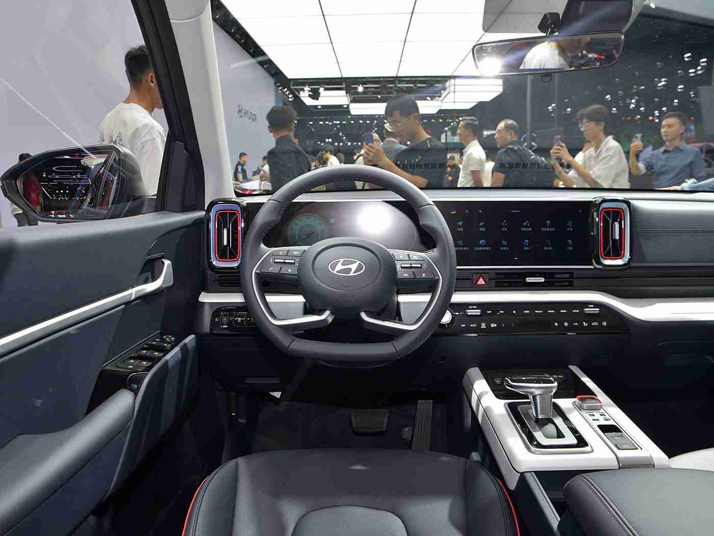 岛国一区二区,我国汽车品牌在海外市场大放异彩，岛国市场销量飙升，引领行业新趋势-1