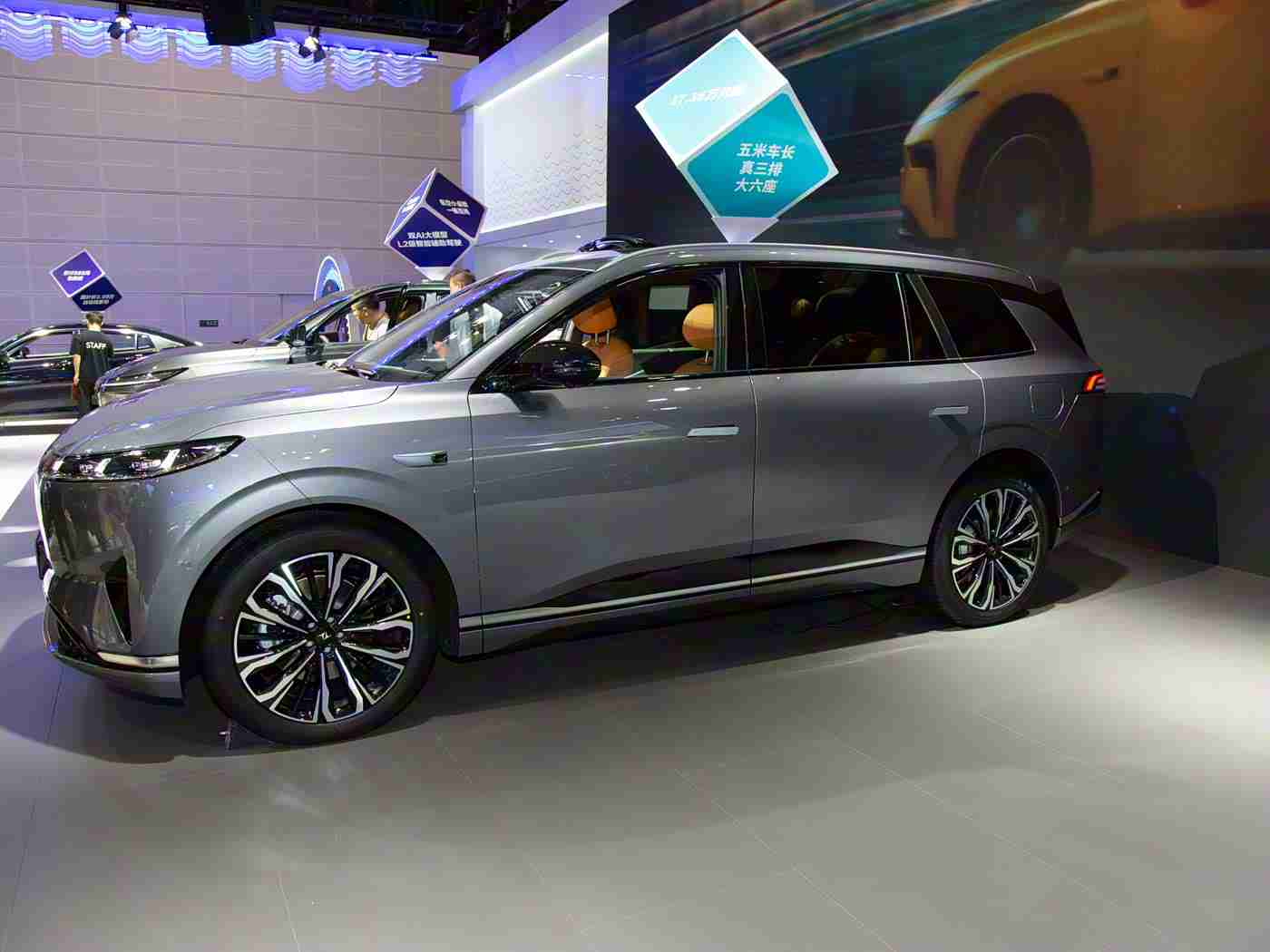 黄色软件大全3.0.3,汽车软件新宠横空出世：多功能导航音乐行车记录，驾驶乐趣升级-4