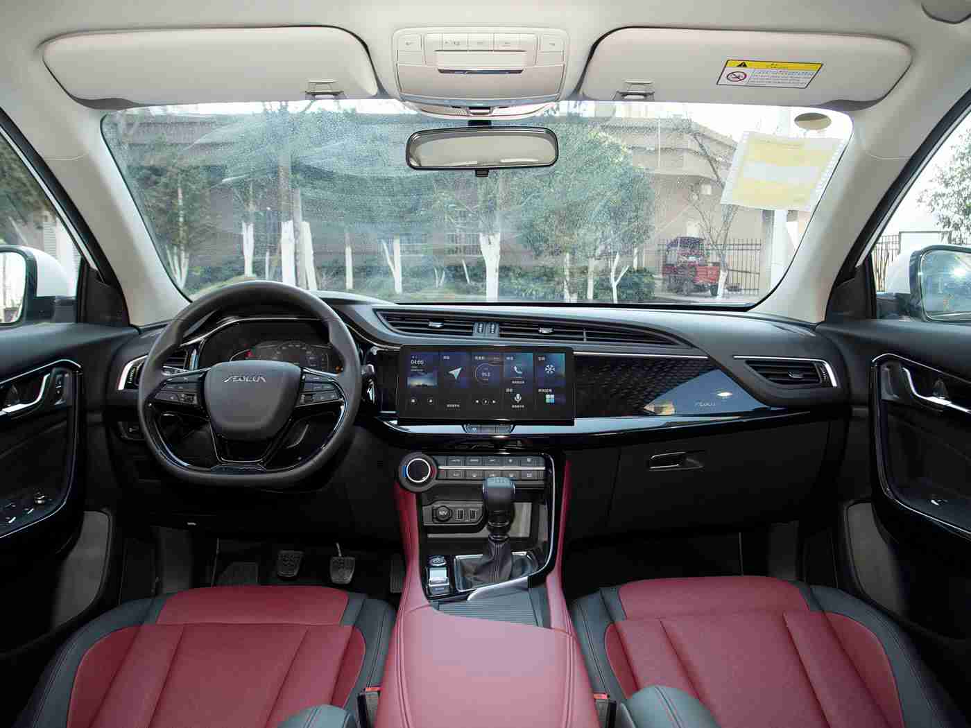 黄色软站,智能守护，安全启航——汽车检测新篇章-1