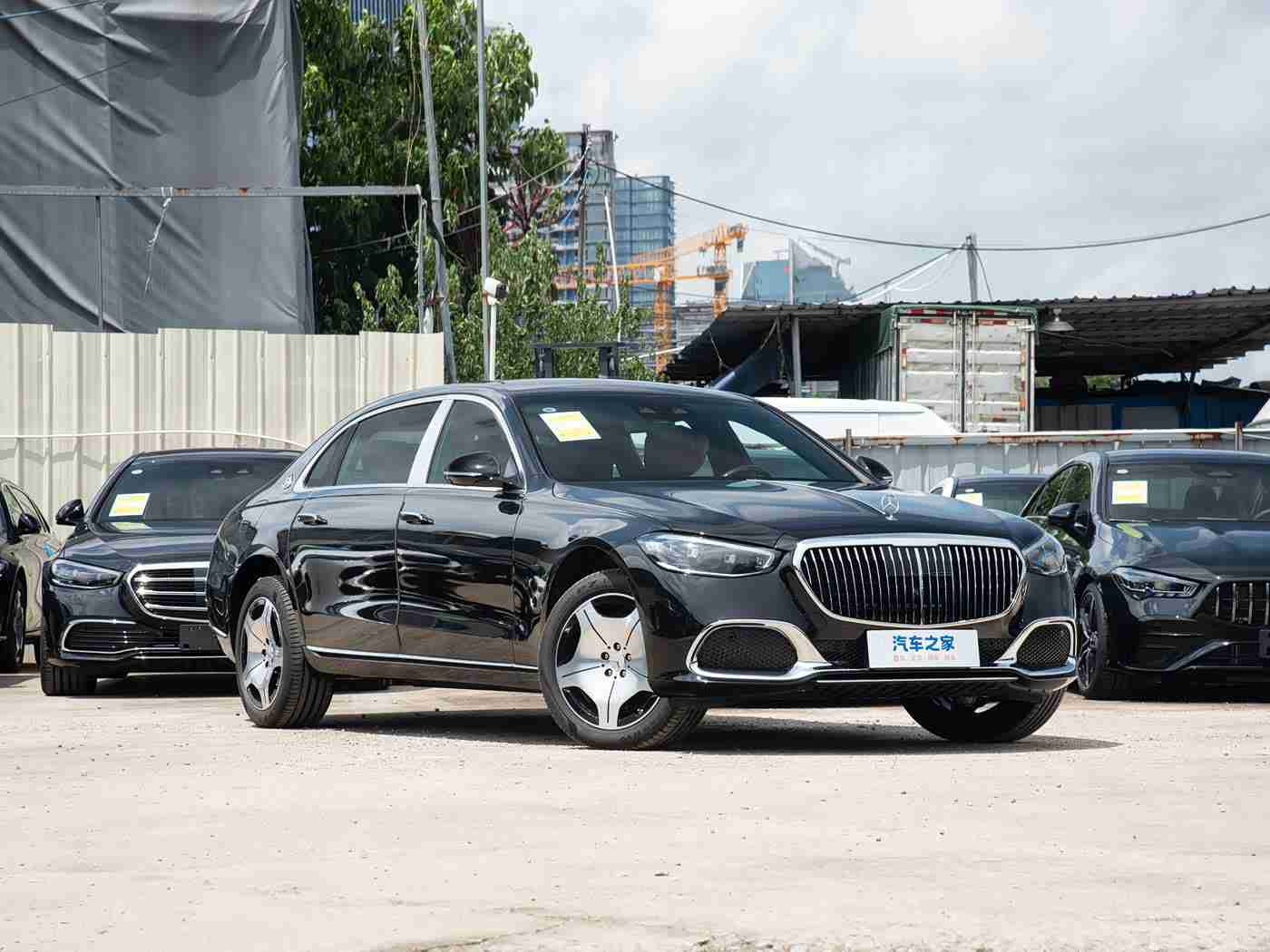 亲女让我进去了,新能源汽车受亲女推荐，环保高效成市场新宠-1